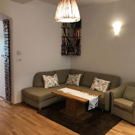 Nice Apartment Near Schoenbrunn And Downtown Wien Exteriör bild