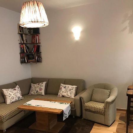 Nice Apartment Near Schoenbrunn And Downtown Wien Exteriör bild