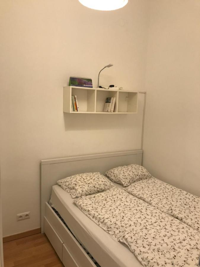 Nice Apartment Near Schoenbrunn And Downtown Wien Exteriör bild